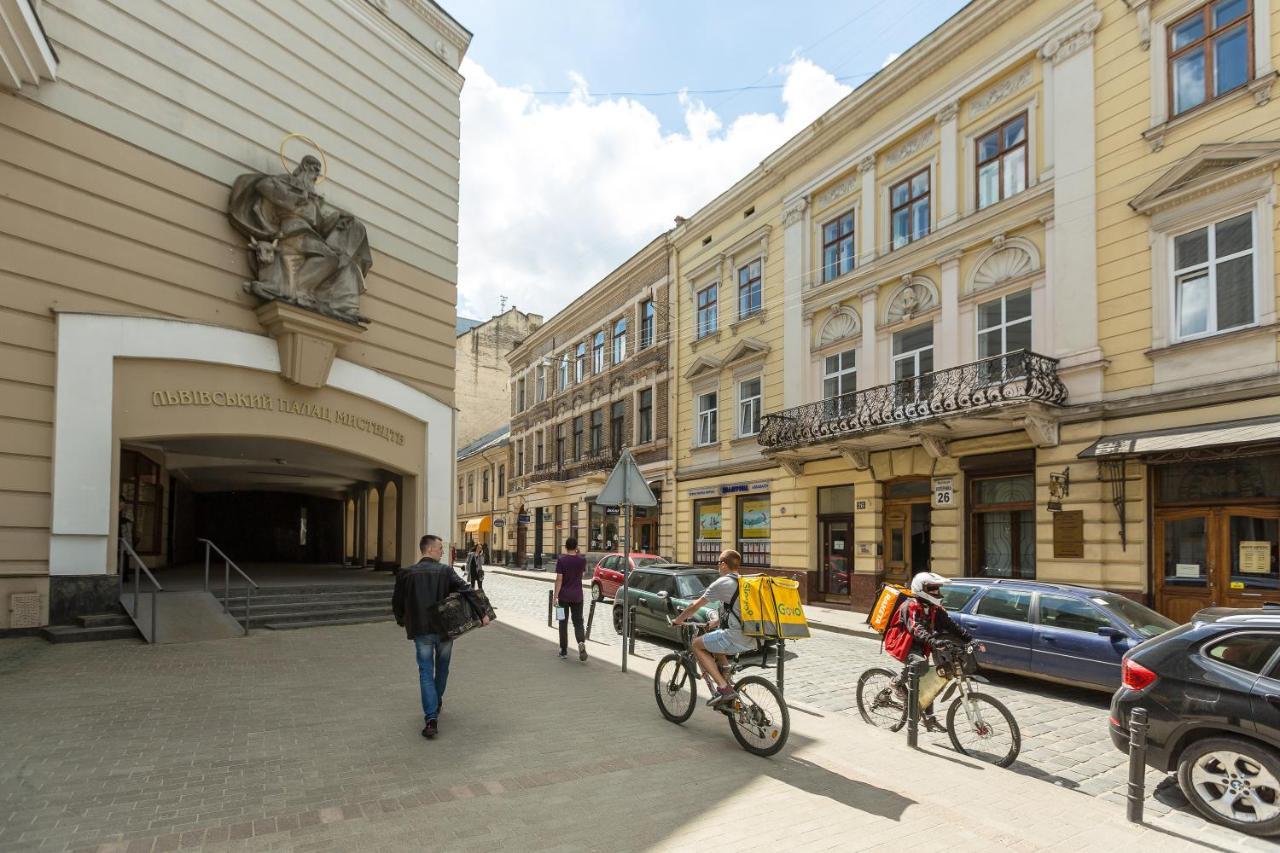 Квартира В Центрі Подобово На Вулиці Коперника 26 Біля Палацу Мистецтв Лвив Екстериор снимка